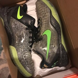 “Christmas” KOBE 8